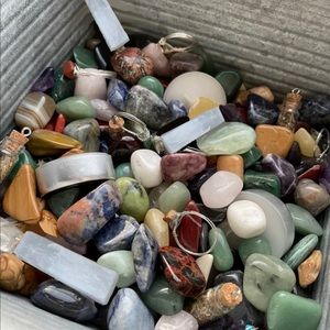 Crystal confetti scoop